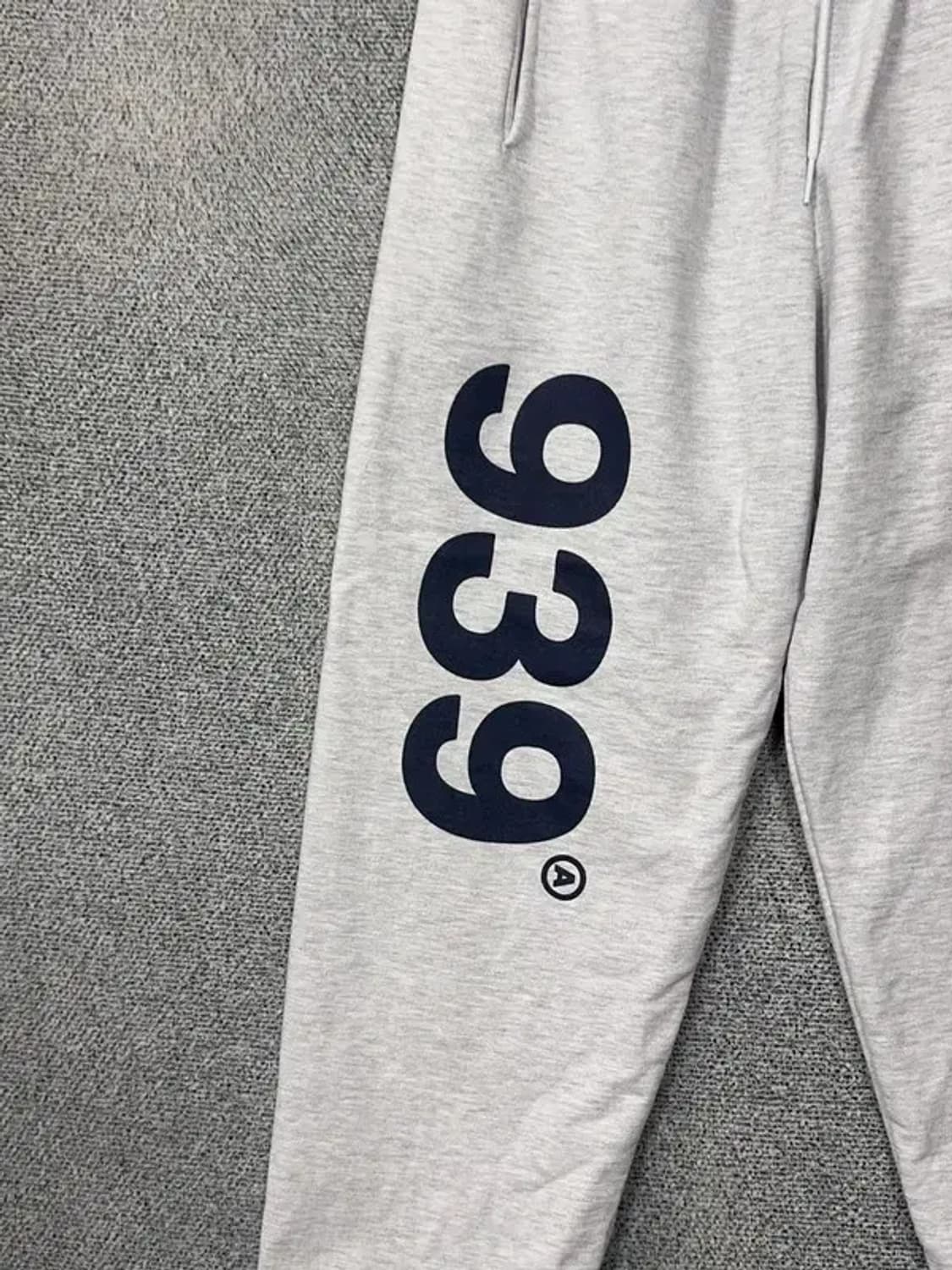 아카이브 볼드 프린팅 라이트 그레이 운동바지 M 상품이미지6