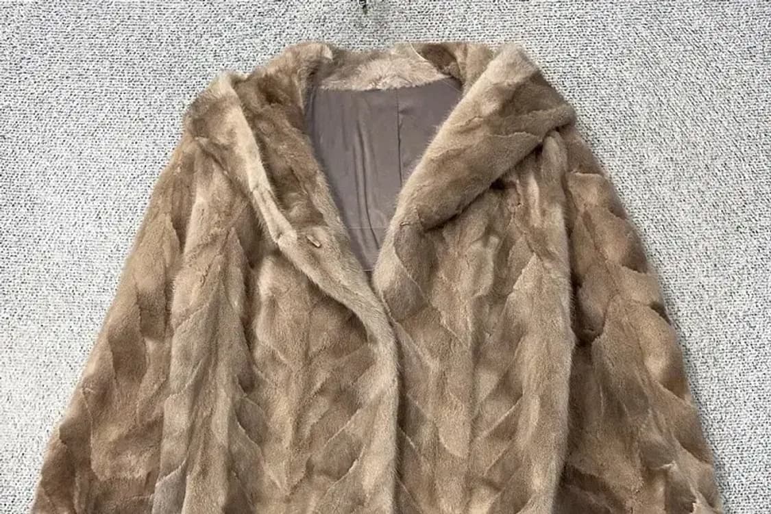 모조에스핀 베이지 램스킨 양가죽 100% 밍크 코트 85-91-164 상품이미지3