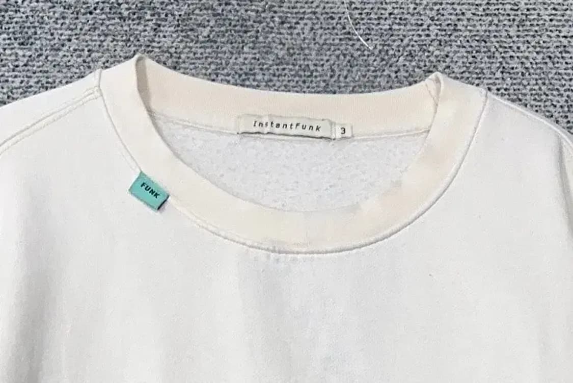 인스턴트 펑크 프린팅 화이트 맨투맨 3 상품이미지5