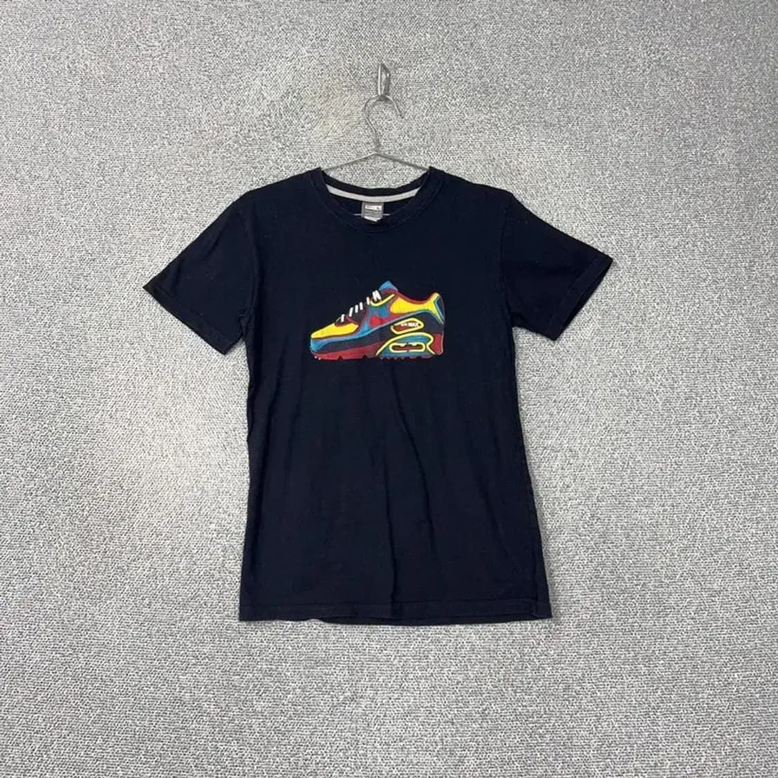 나이키 드라이핏 스니커즈 프린팅 반팔티 L 상품이미지1