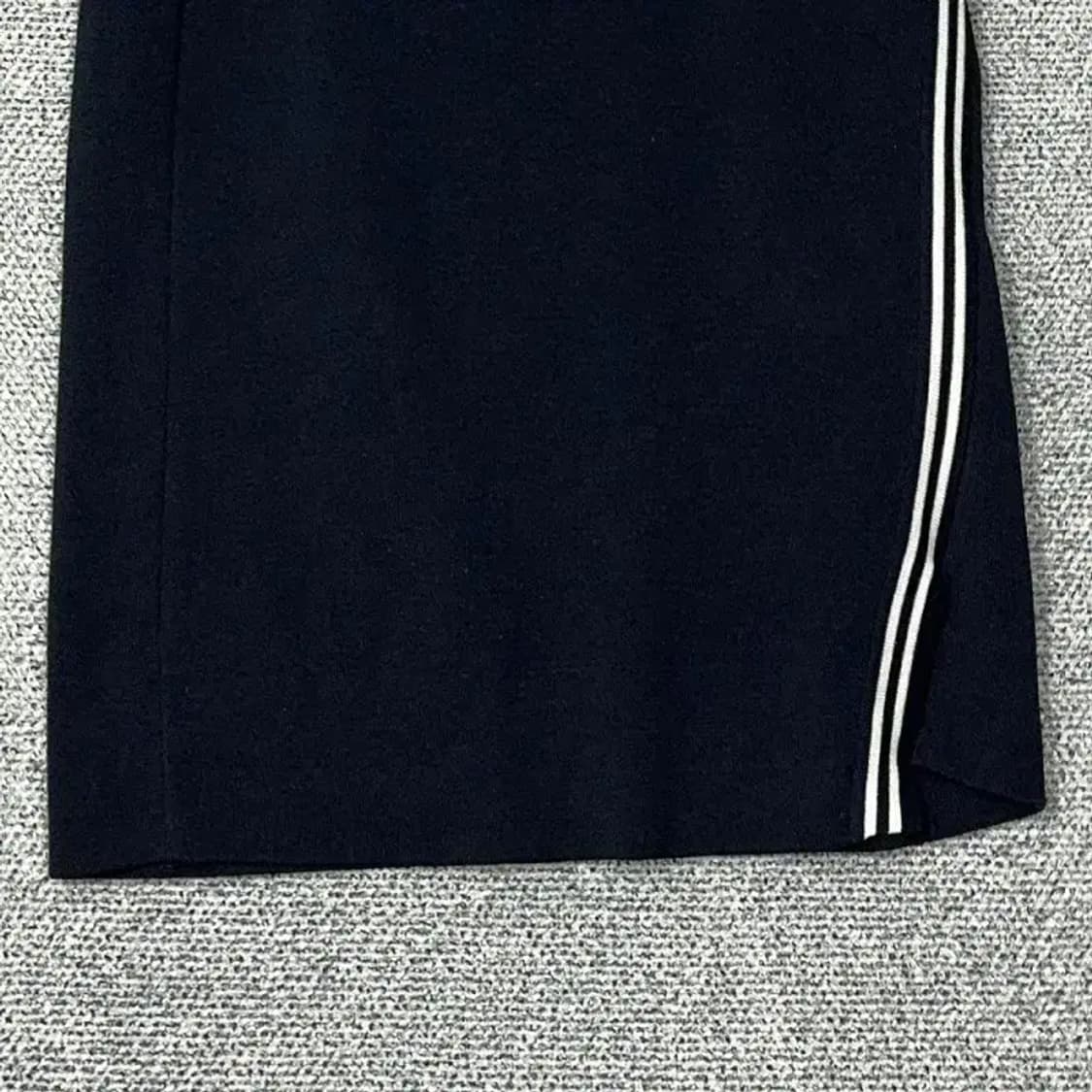 에잇세컨즈 사이드라인 니트 스커트 M 상품이미지4