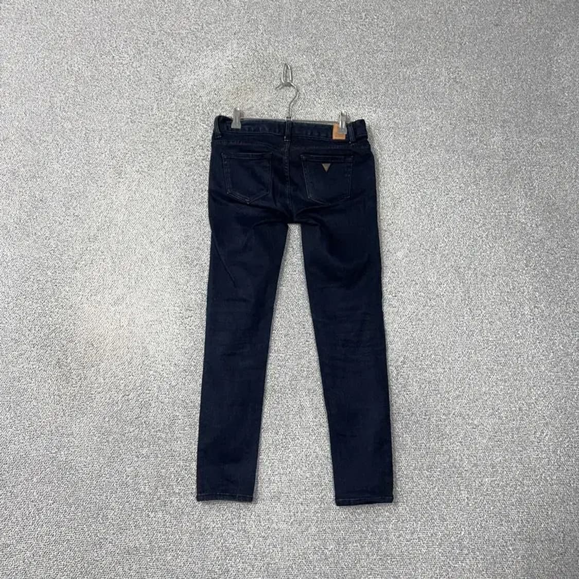 게스 골드로고 여성 데님팬츠 25 상품이미지2