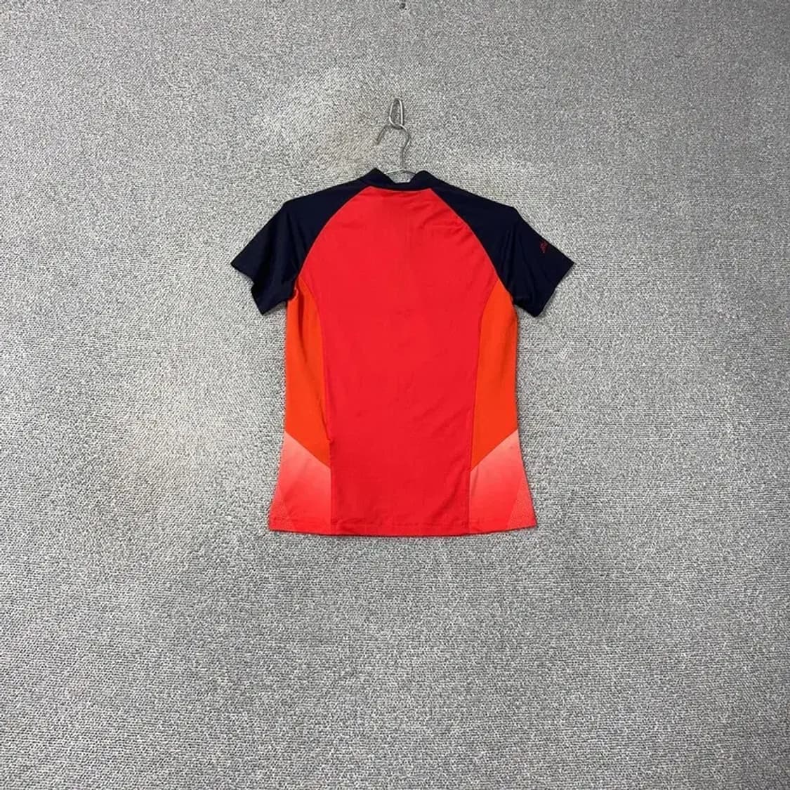 빈폴 아웃도어 여성 기능성 반집업 반팔티 90 상품이미지2