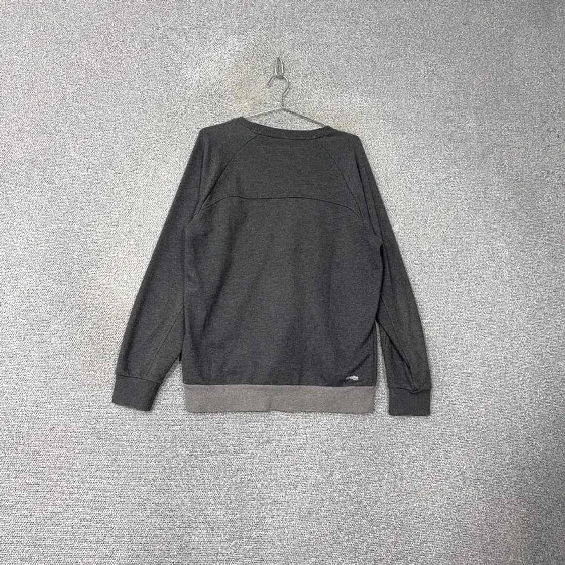 아디다스 그레이 로고 캐주얼 오버핏 맨투맨 105 상품이미지2