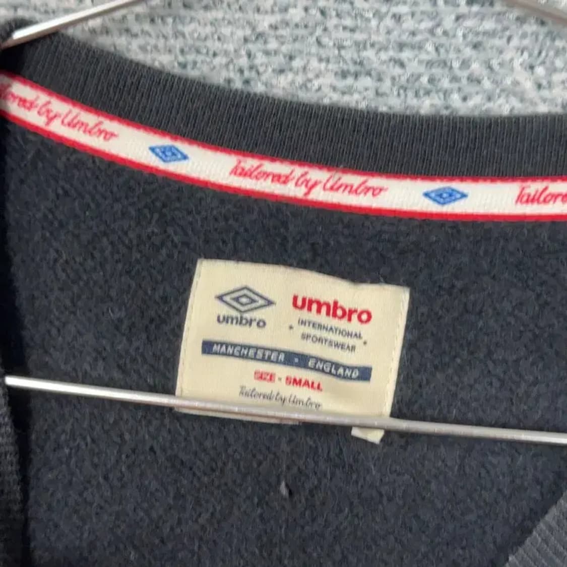 엄브로 블랙 코튼 맨투맨 S 상품이미지3