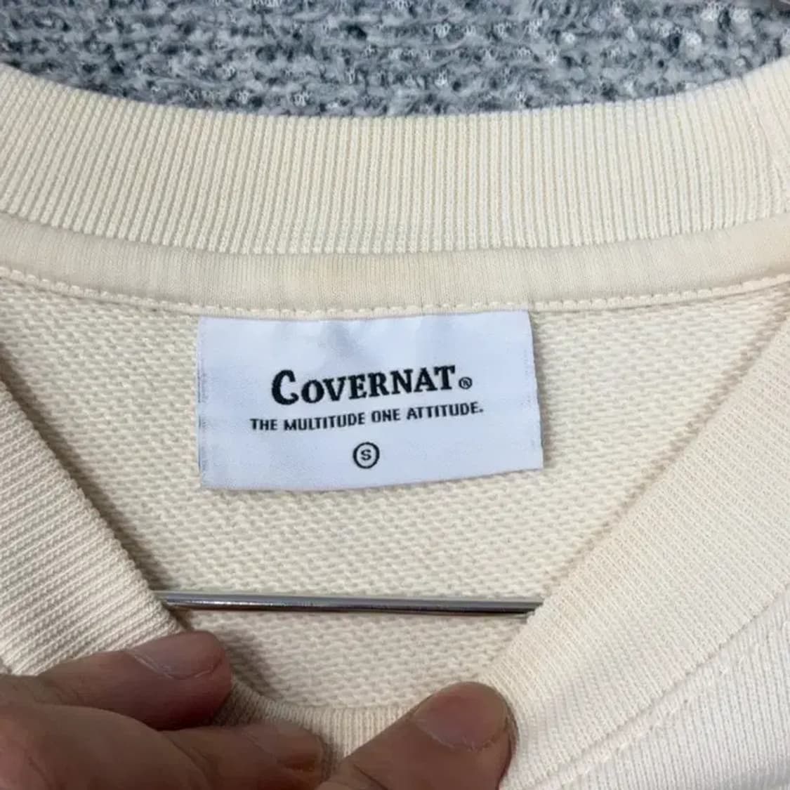 커버낫 로고 크림 오버핏 맨투맨 S 상품이미지3