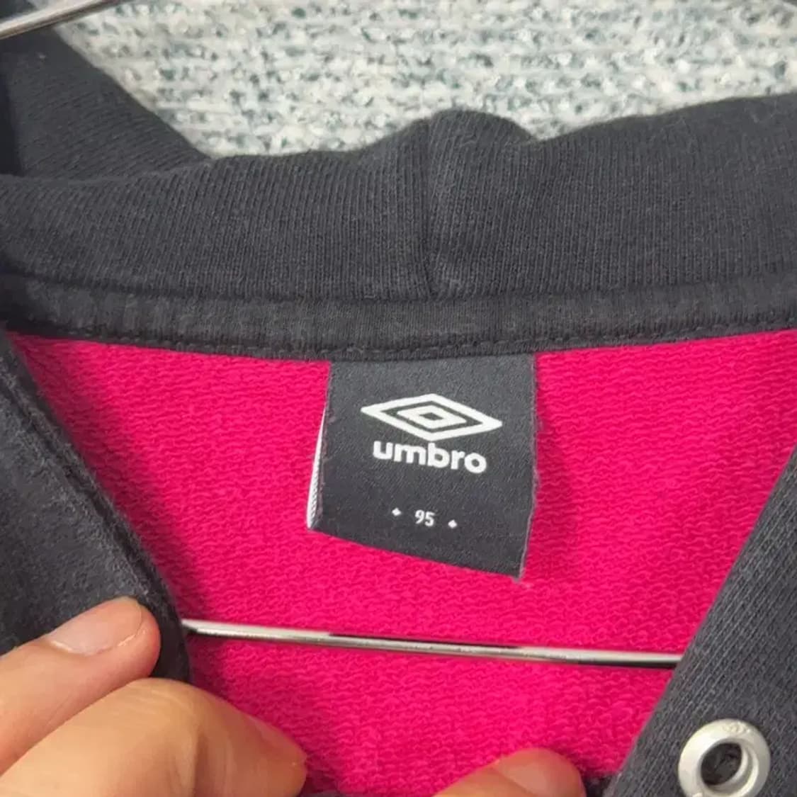 엄브로 로고 빈티지 후드티 95 상품이미지3