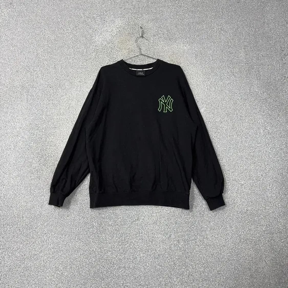 MLB 뉴욕양키즈 백프린팅 맨투맨 100 상품이미지2