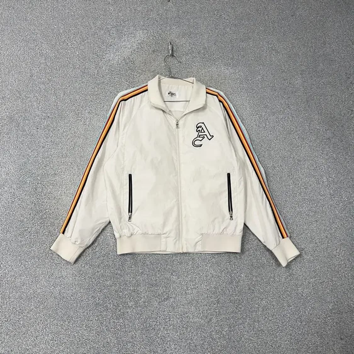 아식스 올드스쿨 사이드라인 바람막이 자켓 100 상품이미지1