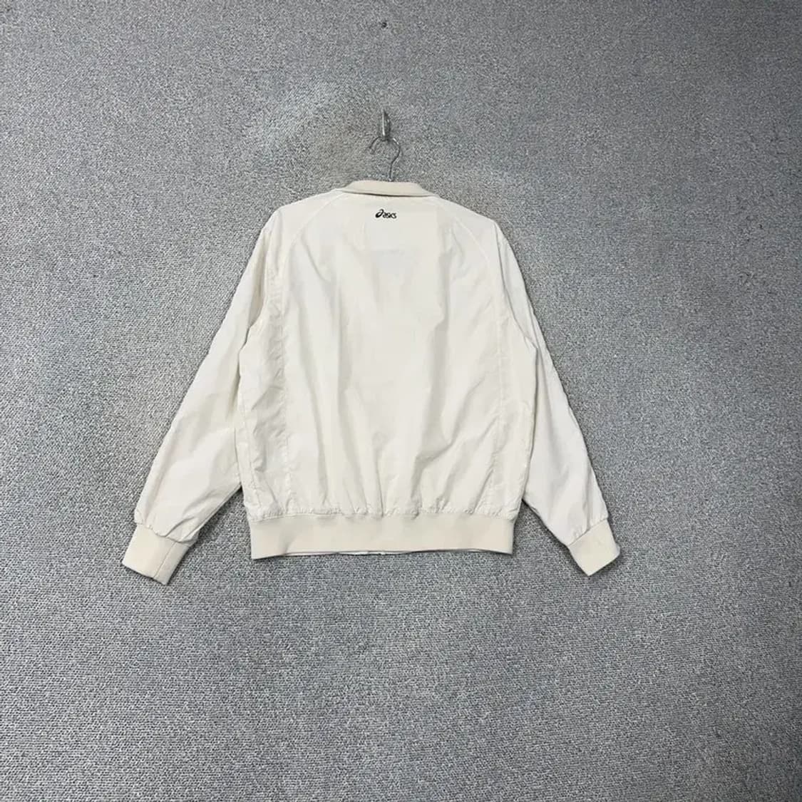 아식스 올드스쿨 사이드라인 바람막이 자켓 100 상품이미지2