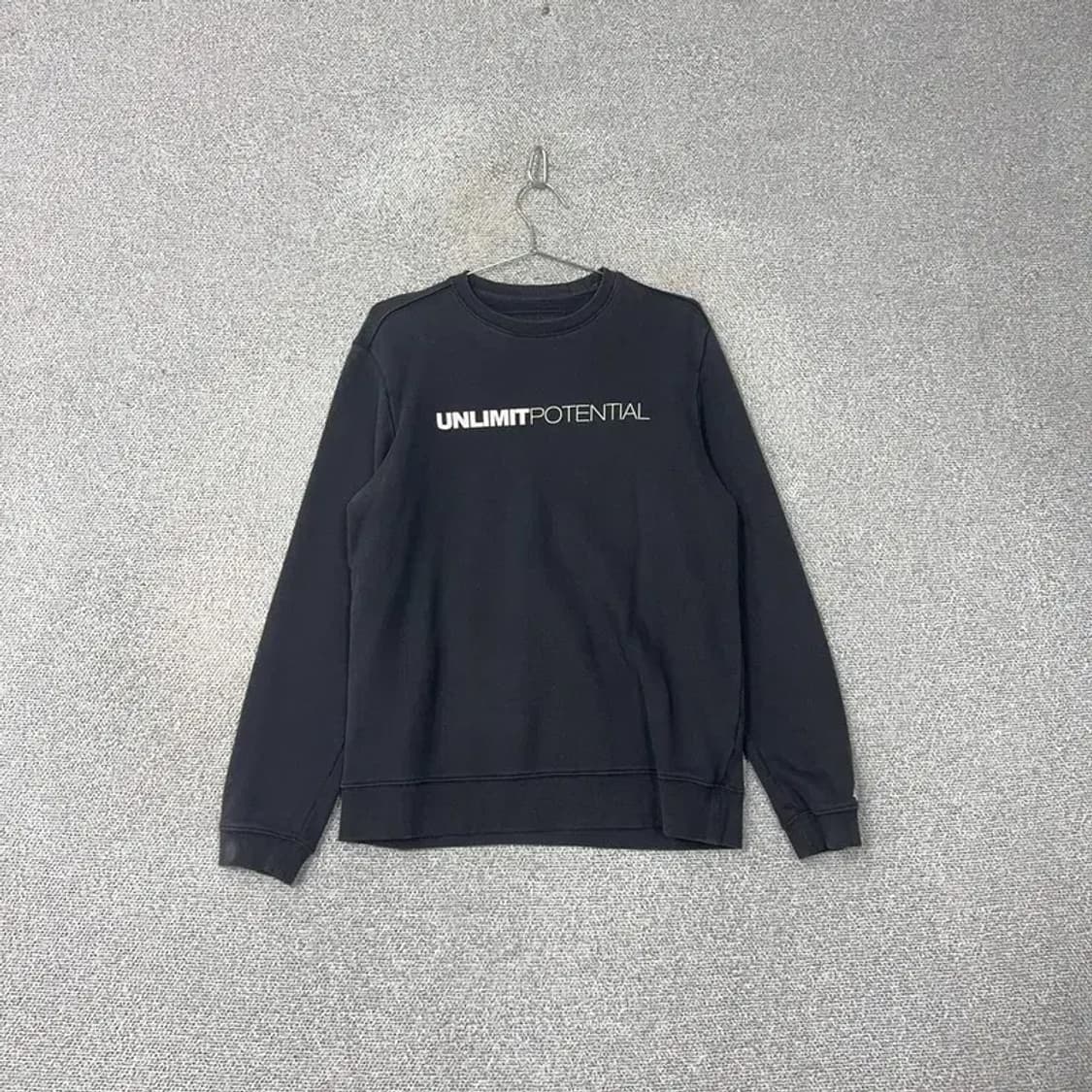 언리밋 로고 맨투맨 L 상품이미지1