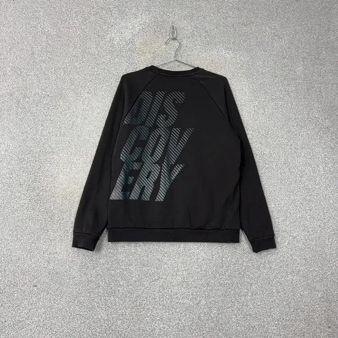 디스커버리 백프린팅 맨투맨 100 상품이미지2