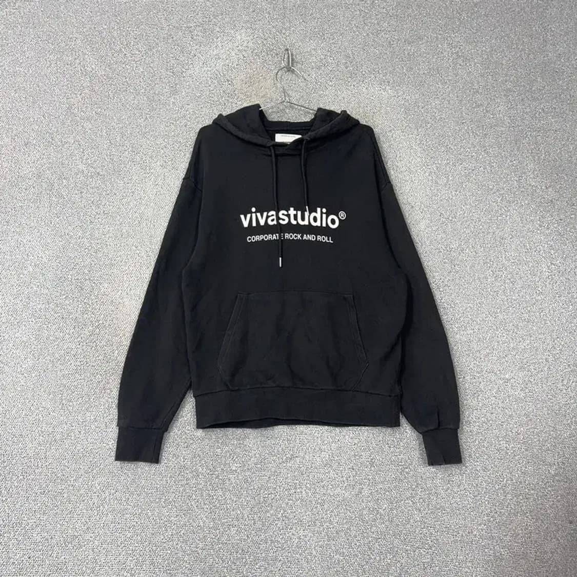 비바스튜디오 로고 프린팅 블랙 후드티 L 상품이미지1