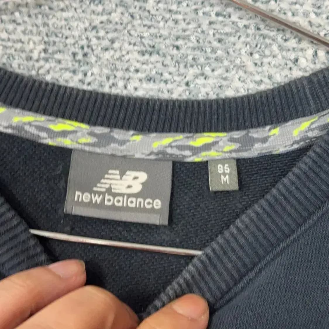 뉴발란스 프린팅 캐주얼 맨투맨 M 상품이미지3