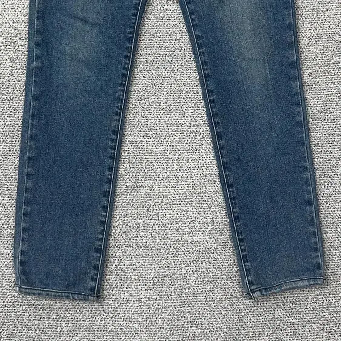 게스 금장 로고 여성 캐주얼 스키니진 27 상품이미지4