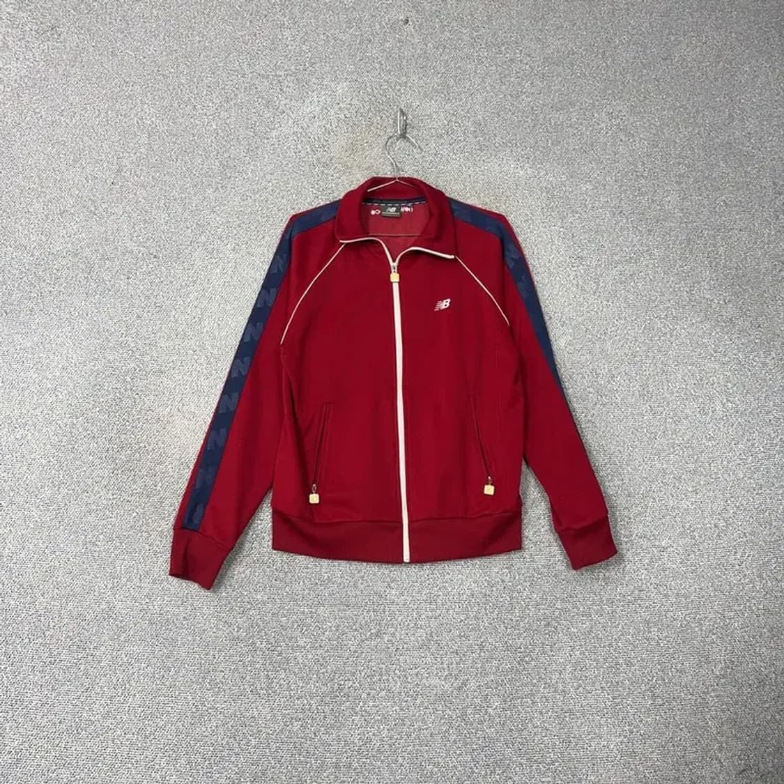 뉴발란스 사이드로고 트랙탑 져지 100 상품이미지1