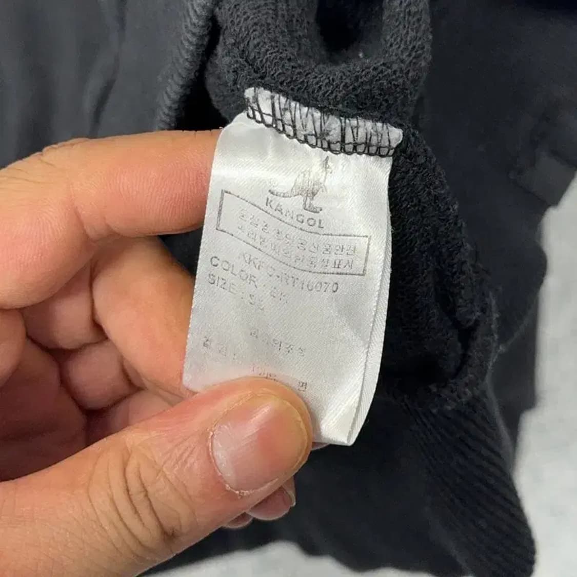 캉골 프린팅 블랙 맨투맨 S 상품이미지4