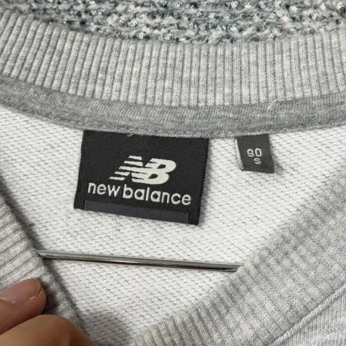 뉴발란스 보스턴 프린팅 그레이 맨투맨 90 상품이미지3
