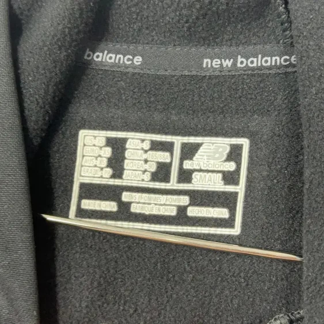 뉴발란스 빅프린팅 기능성 블랙 후드티 S 상품이미지3