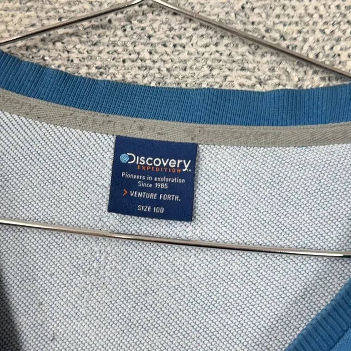 디스커버리 스펠 로고 완장 빈티지 블루 맨투맨 100 상품이미지3