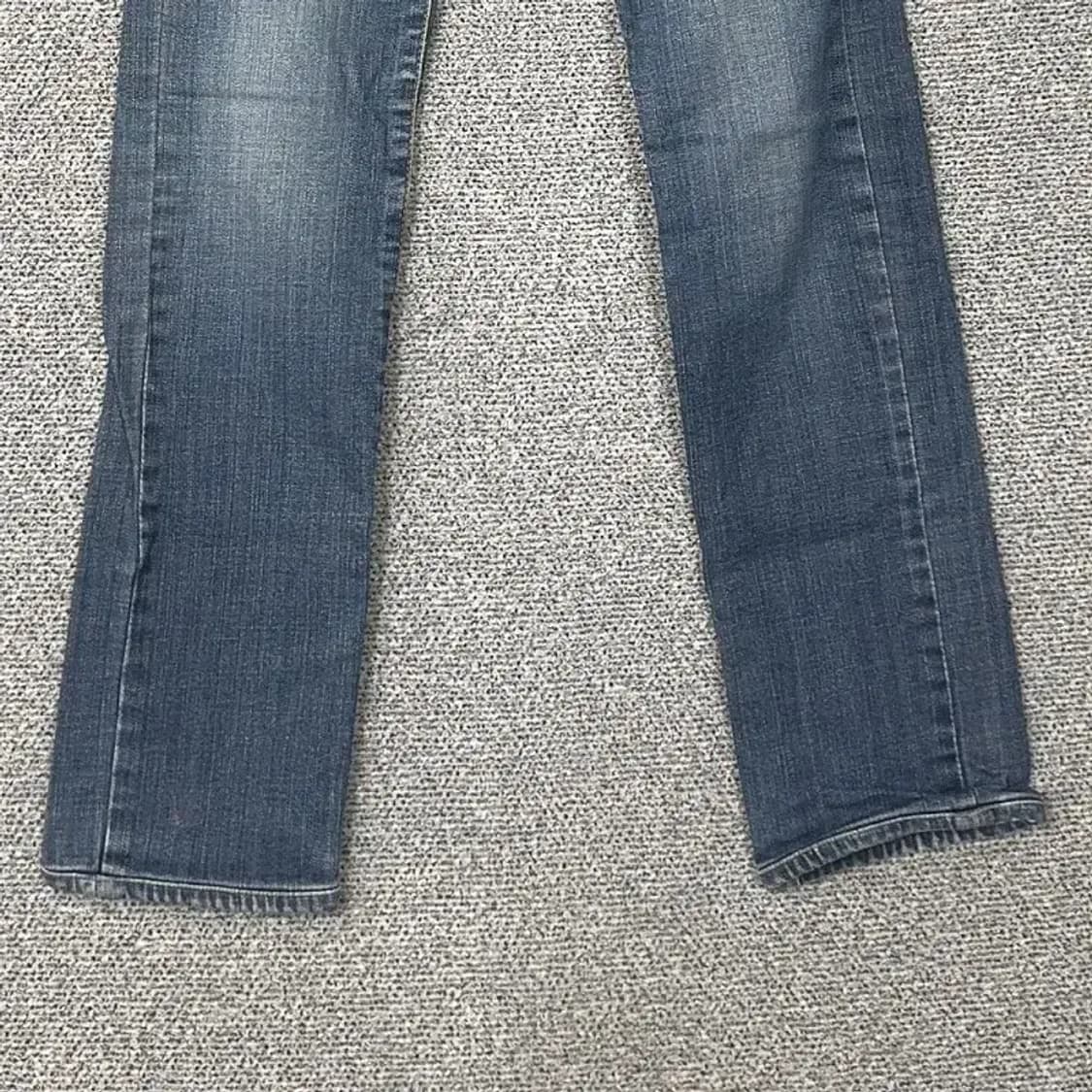 게스 진스 여성 워싱 일자핏 청바지 데님팬츠 26 상품이미지4