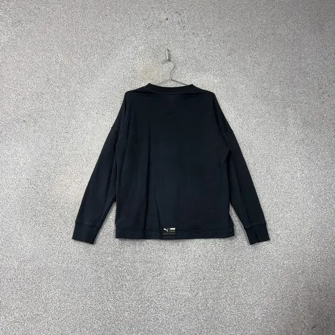 푸마 프린팅 로고 블랙 맨투맨 S 상품이미지2