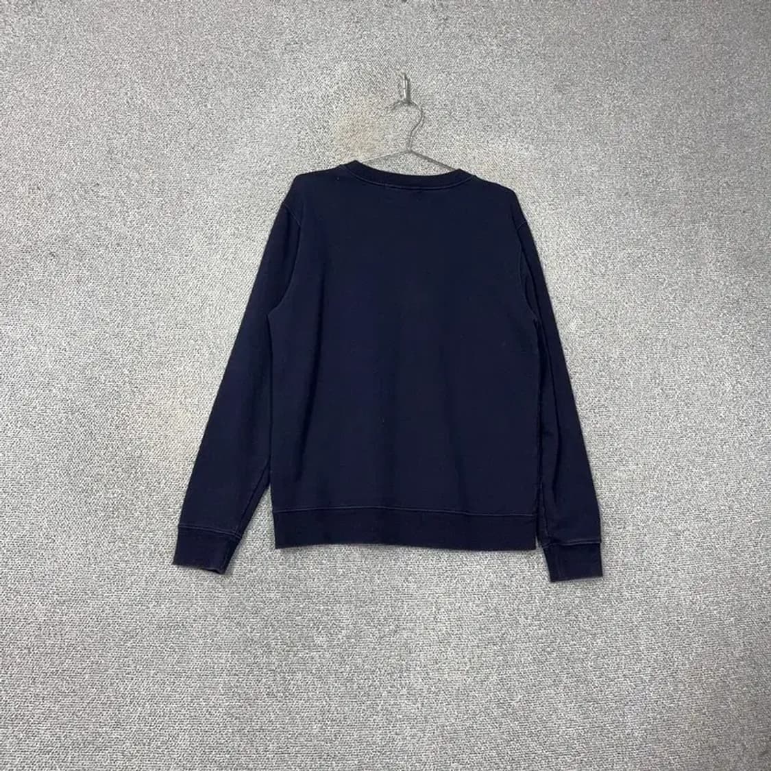 플랙 캐주얼 스펠로고 네이비 맨투맨 105 상품이미지2