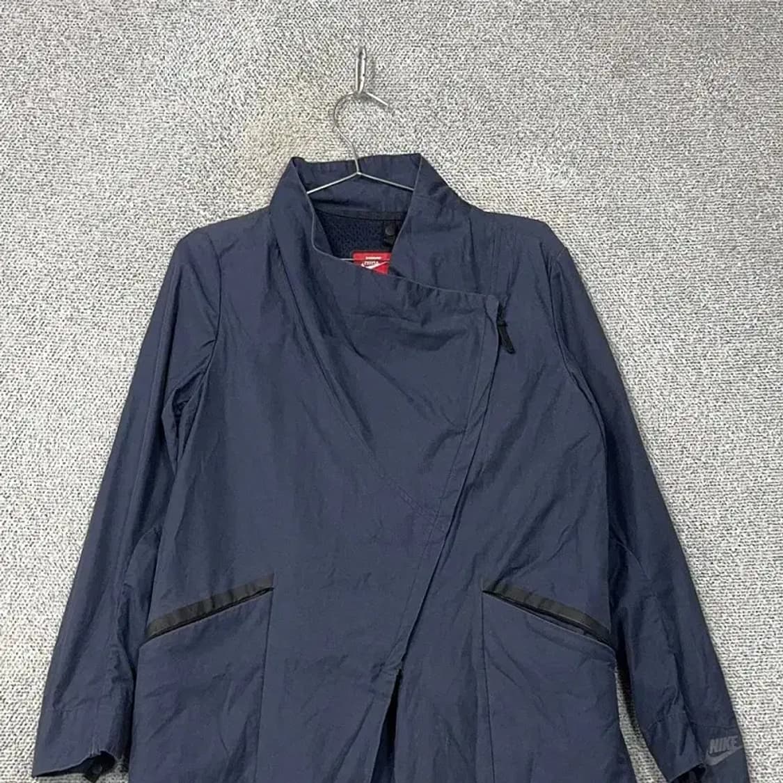 나이키 여성 네이비 코트 바람막이 S 상품이미지3