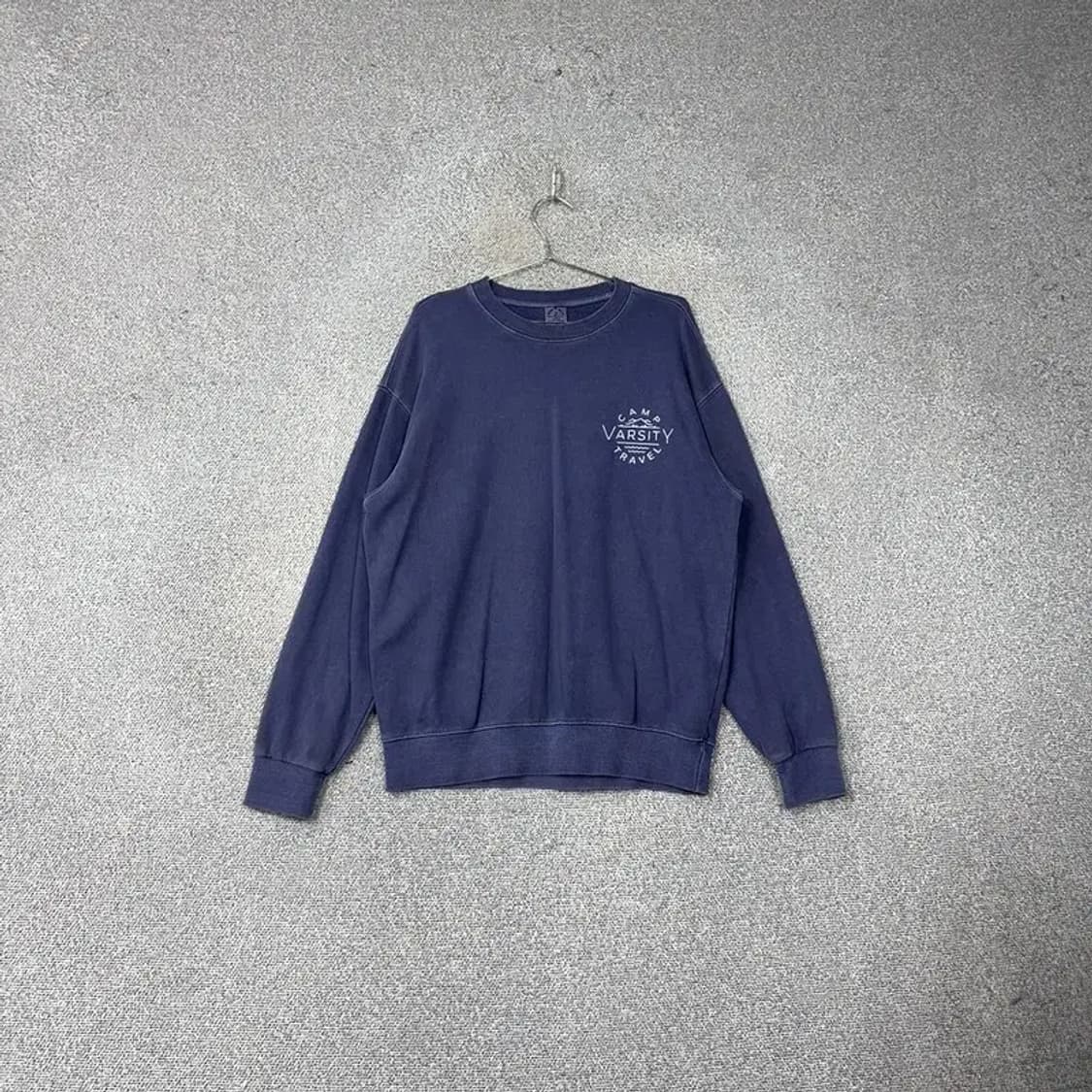 킵잇와이들 피그먼트 백로고 맨투맨 M 상품이미지1