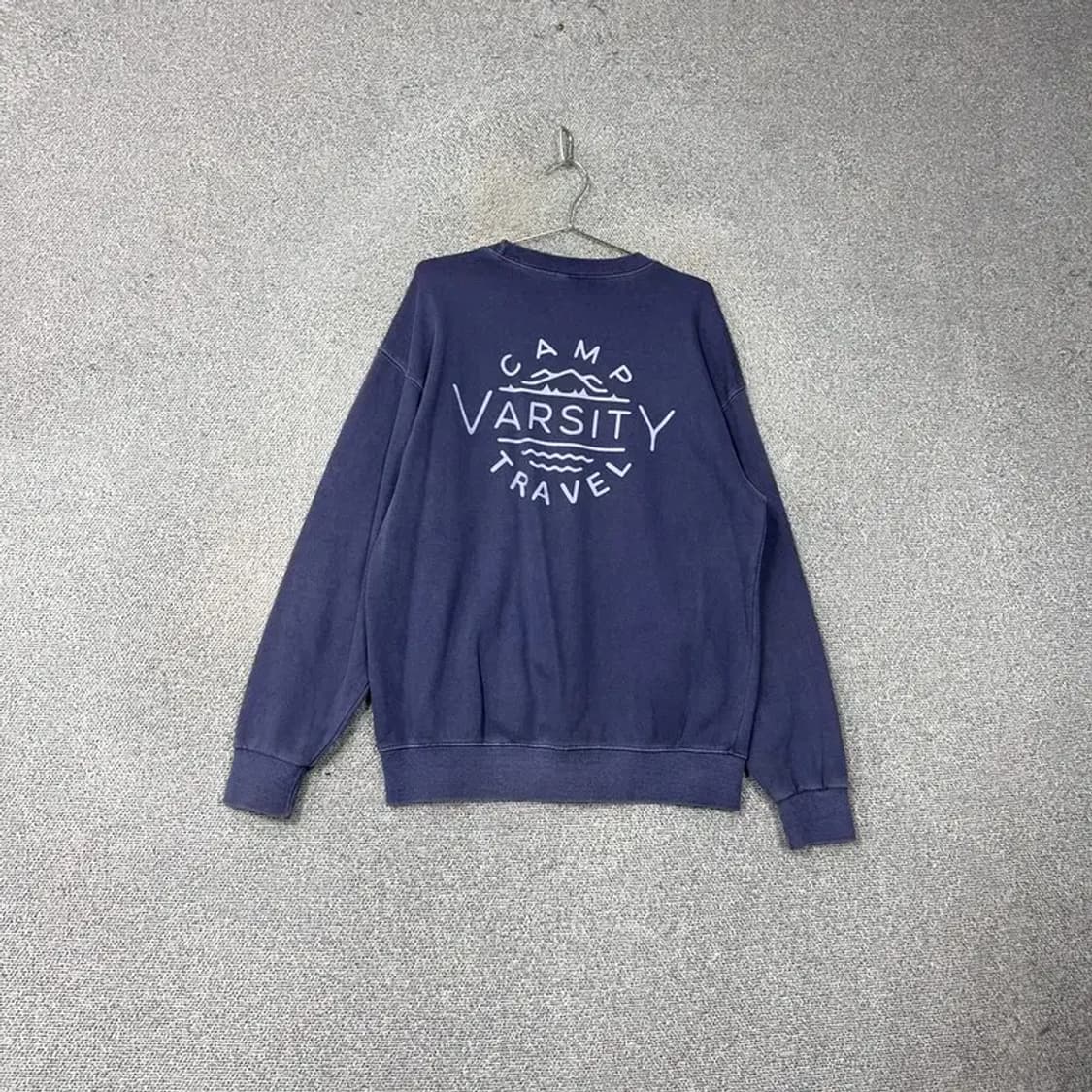 킵잇와이들 피그먼트 백로고 맨투맨 M 상품이미지2