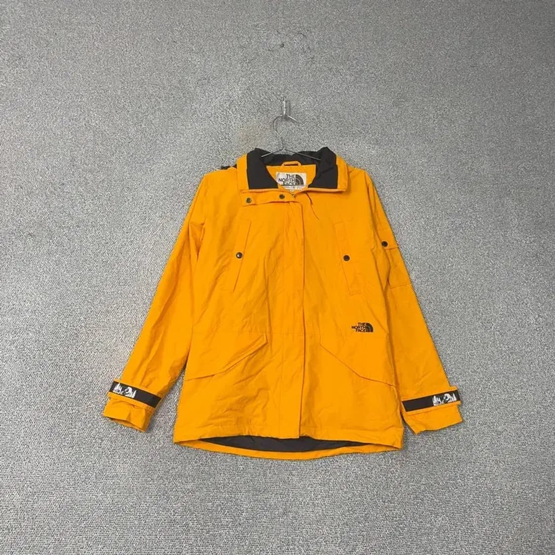 노스페이스 화이트라벨 옐로우 바람막이 90 상품이미지1