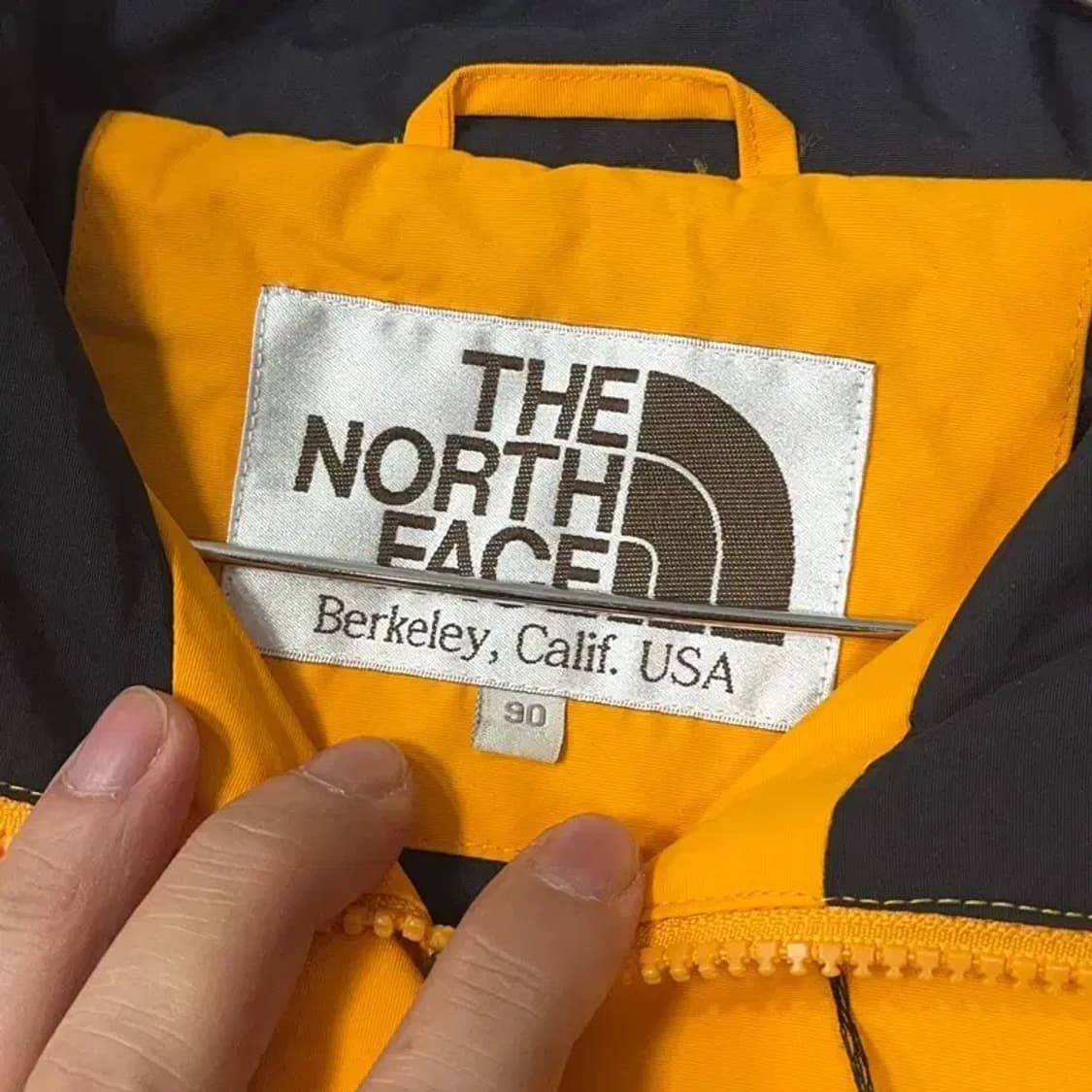 노스페이스 화이트라벨 옐로우 바람막이 90 상품이미지3