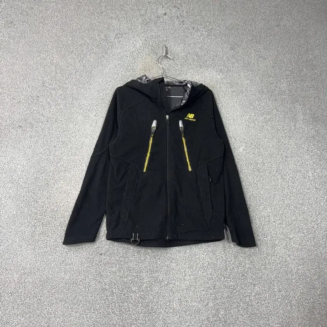 뉴발란스 로고 블랙 집업 95 상품이미지1