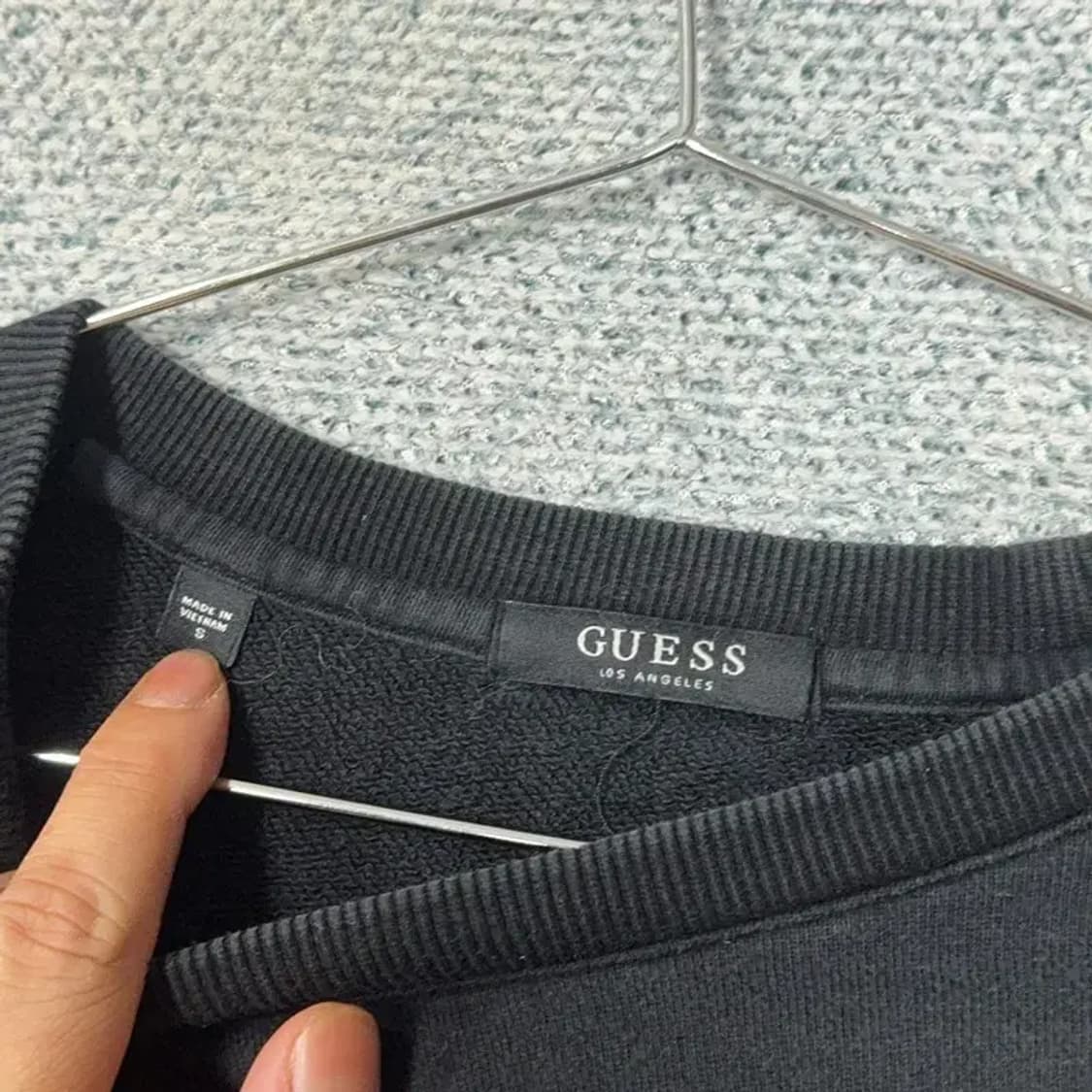 게스 빈티지 프린팅 로고 블랙 맨투맨 S 상품이미지3