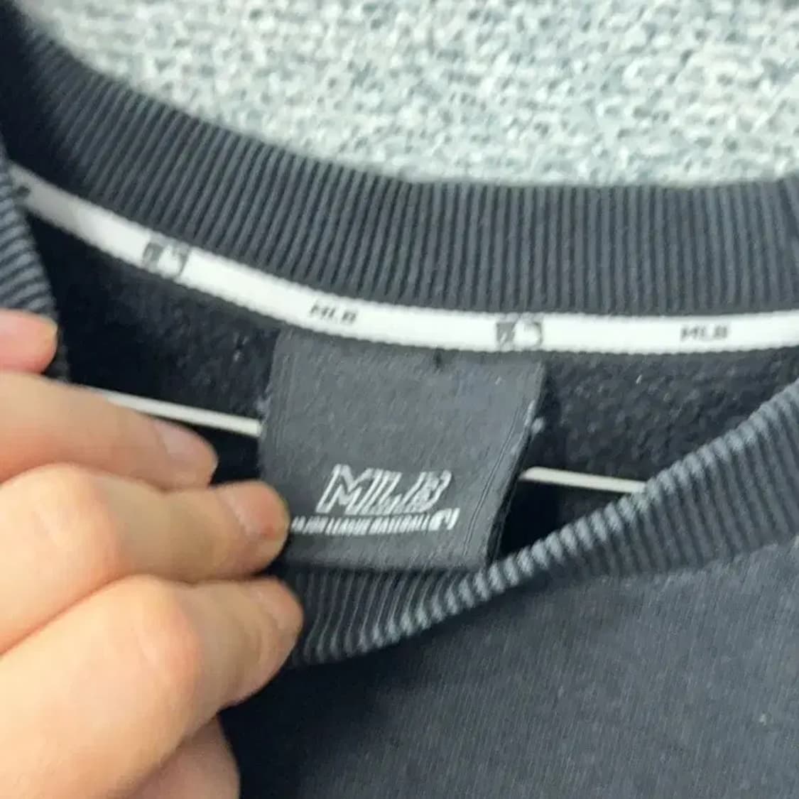 MLB 뉴욕양키즈 로고 블랙 맨투맨 L 상품이미지3