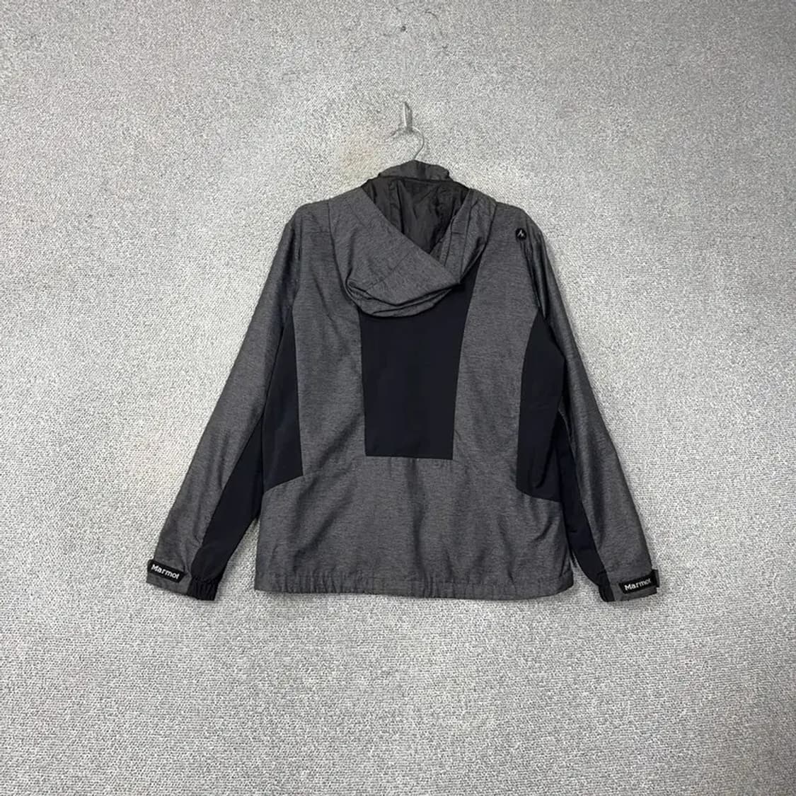 마모트 캐주얼 그레이 투톤 로고 기능성 운동 후드 바람막이 105 상품이미지2