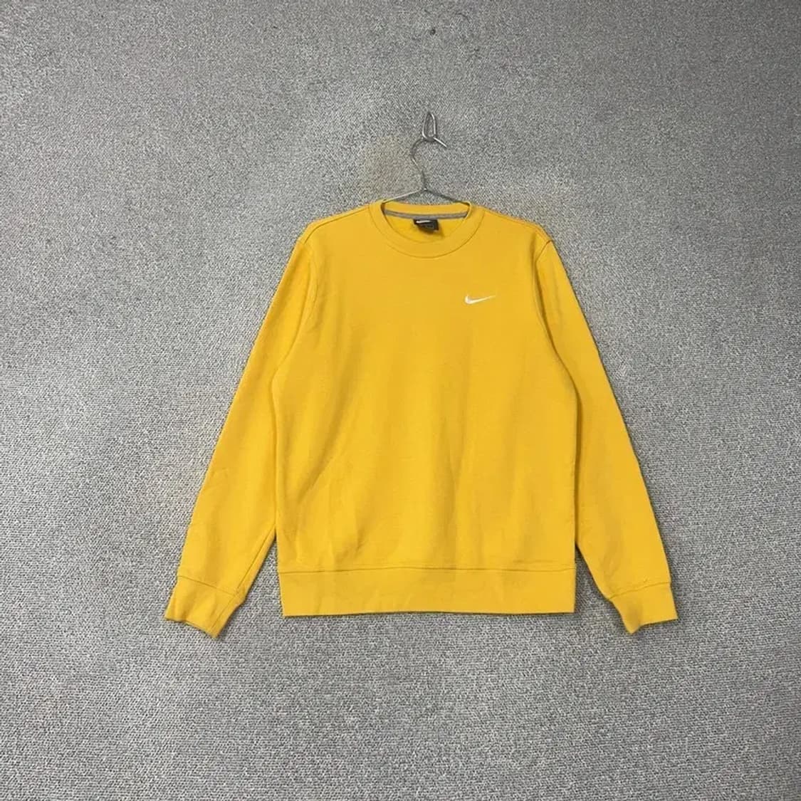 나이키 스우시 옐로우 맨투맨 L 상품이미지1