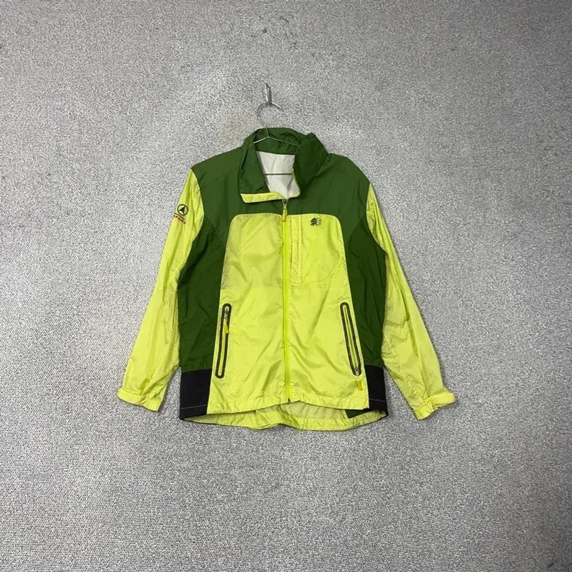 코오롱 남성 연두 투톤 로고 기능성 운동 등산 바람막이 100 상품이미지1