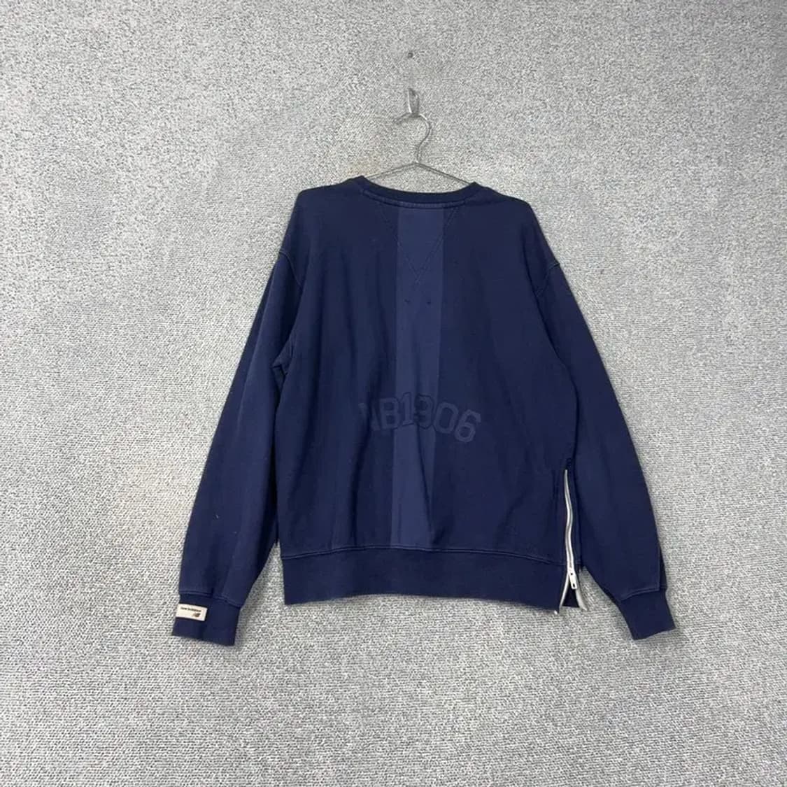 뉴발란스 로고 네이비 맨투맨 M 상품이미지2