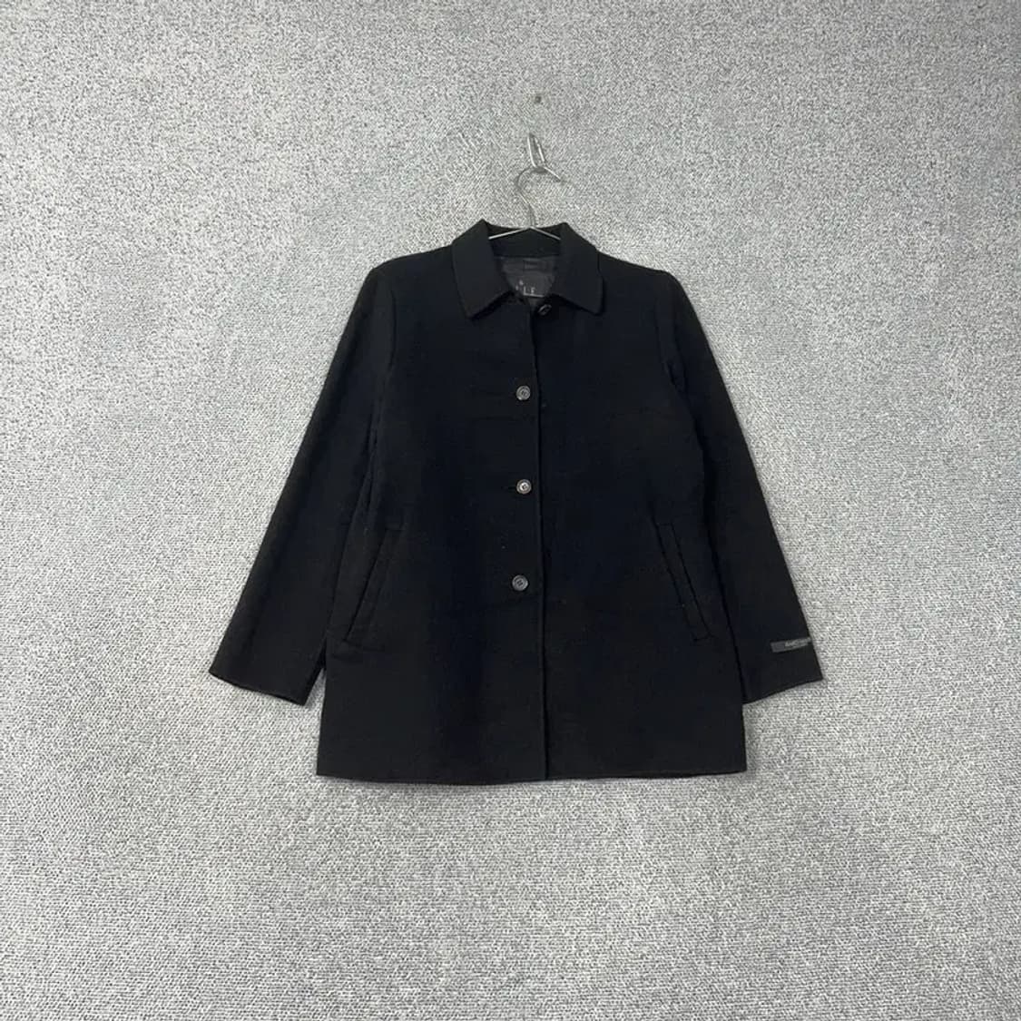 엘르 울 3버튼 블랙 코트 85-94-165 상품이미지1