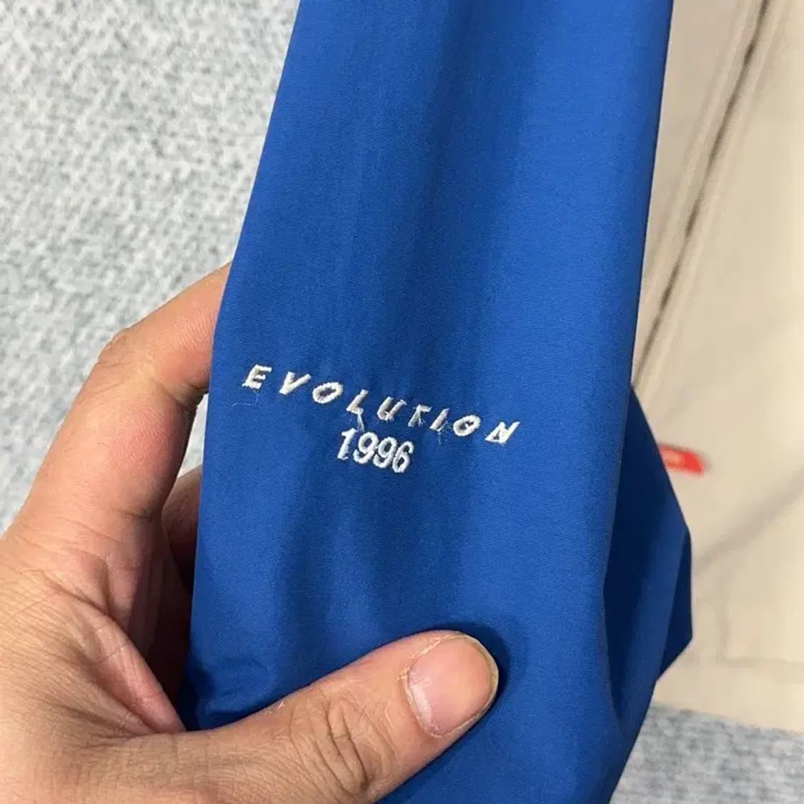 네파 레볼루션 남성 캐주얼 기능성 바람막이 95 상품이미지3