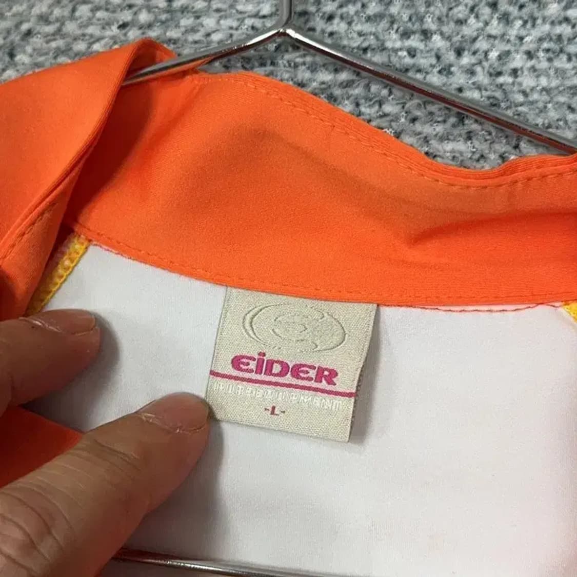 아이더 오렌지 로고 기능성 반집업 등산 긴팔티 L 상품이미지3