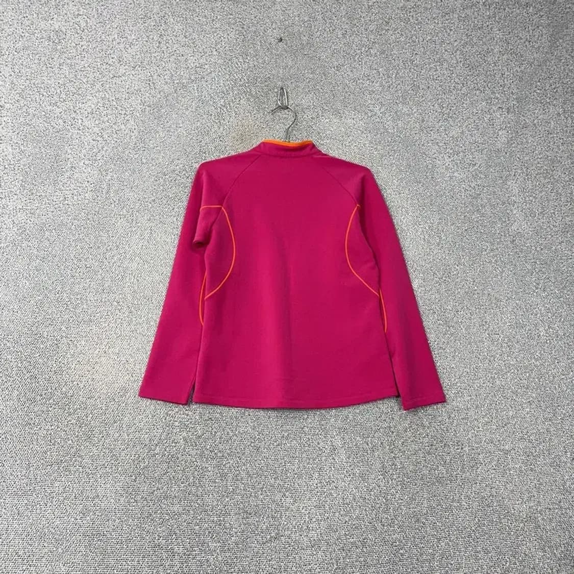 아이더 핑크 로고 기능성 등산 운동 긴팔티 M 상품이미지2