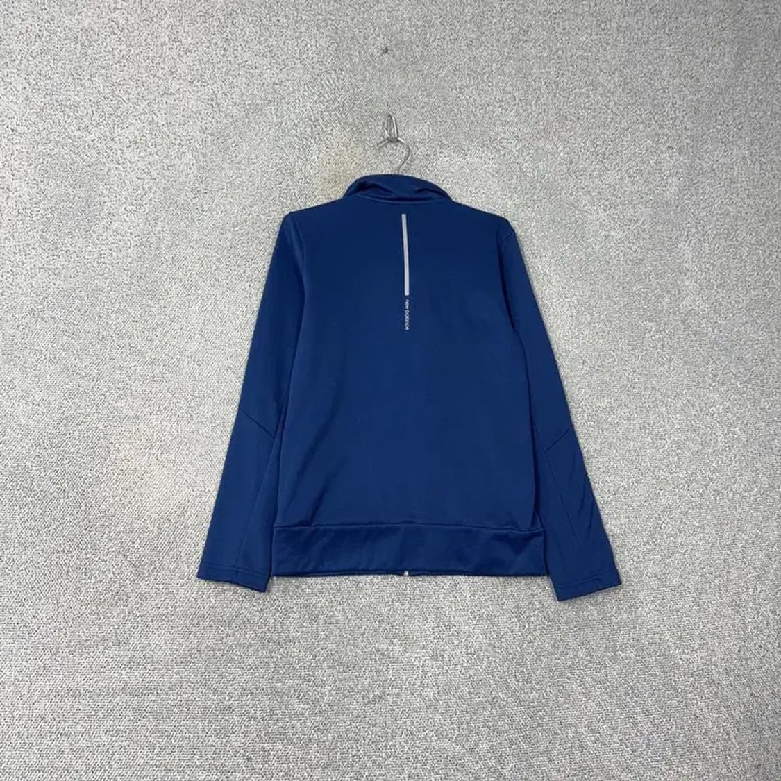 뉴발란스 네이비 로고 여성 기능성 집업 저지 95 상품이미지2