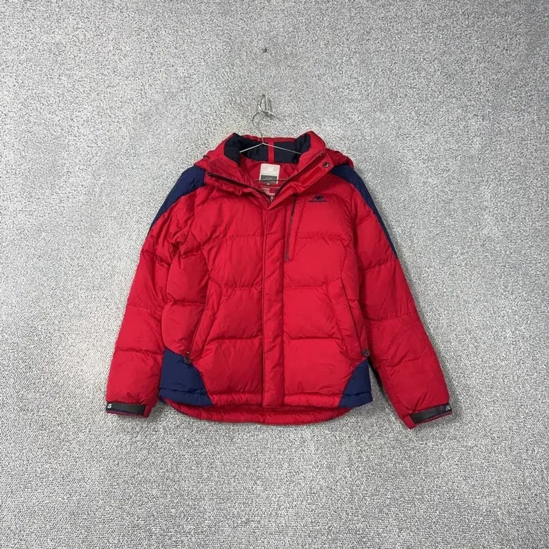 뉴발란스 덕다운 레드 패딩 M 상품이미지1