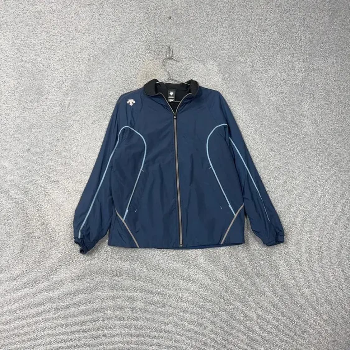 데상트 로고 네이비 기능성 운동 남성 바람막이 M 상품이미지1