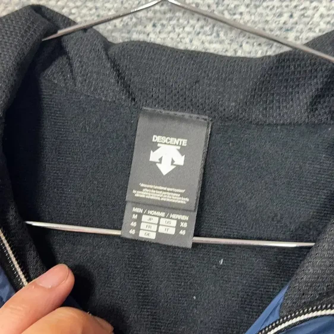 데상트 로고 네이비 기능성 운동 남성 바람막이 M 상품이미지3