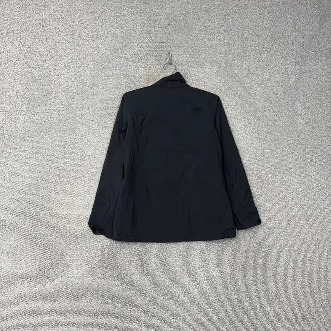 노스페이스 여성 로고 고어텍스 올블랙 바람막이 85 상품이미지2