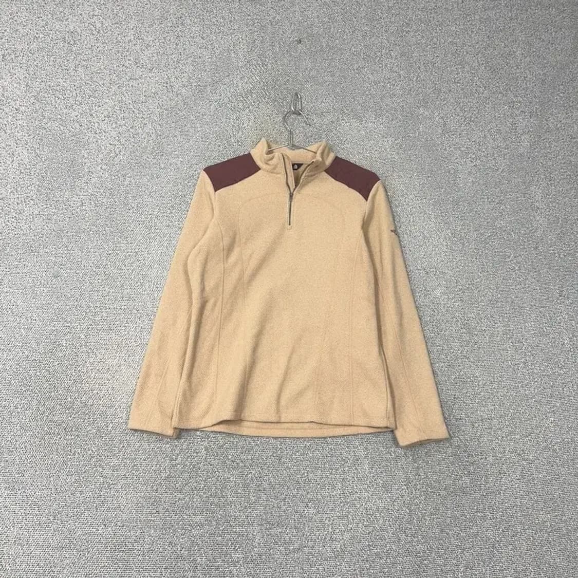 [새상품]노스페이스 견장 베이지 기능성 반집업 긴팔티 95 상품이미지1