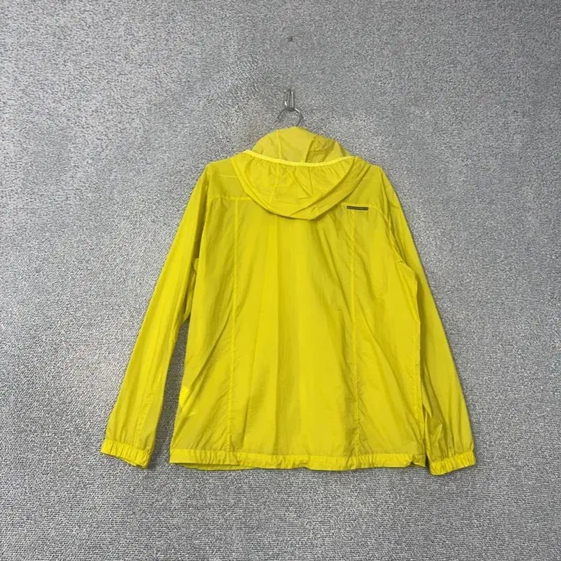 블랙야크 옐로우 로고 기능성 바람막이 105 상품이미지2